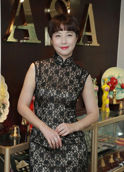 48�q�ܺ��Ĵ���������Ů���� �U�պ�ɫ�����@����