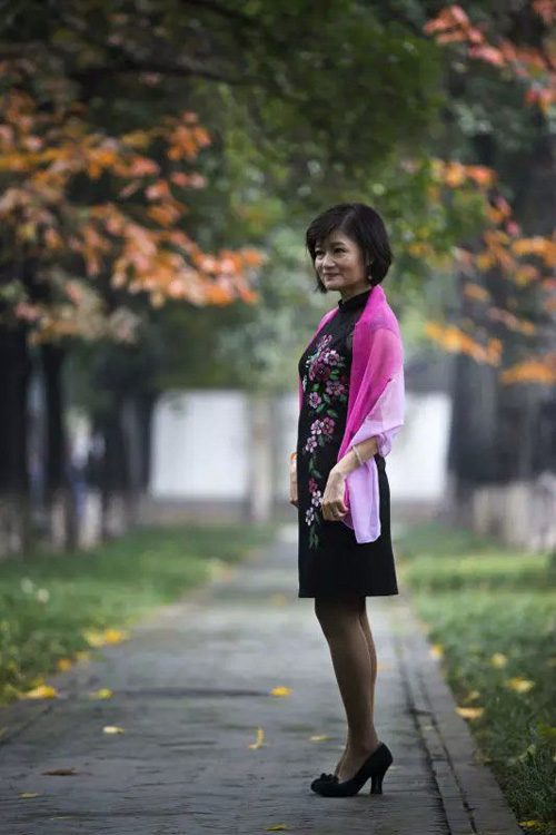 ���۱���Ĺ��£����W�ԡ����Ľ̎�����ƽ  �������۵���������