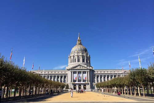 舊金山旗袍文化月 “旗袍先生”劉冰牽手“古典美”旗袍皇后籽蘇