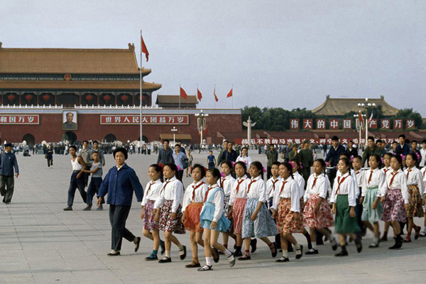 中國女性服飾百年變遷史:從禁錮走向開放