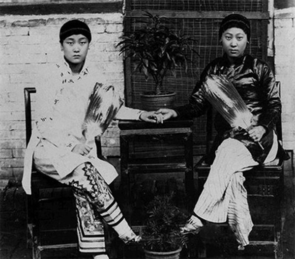 中國女性服飾百年變遷史:從禁錮走向開放