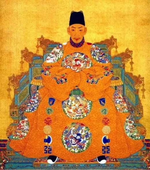 ���ح���������һ�����崩�����ϵ�����