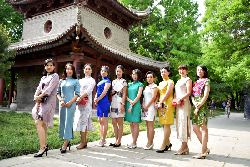 �������g������ �����A����sС����