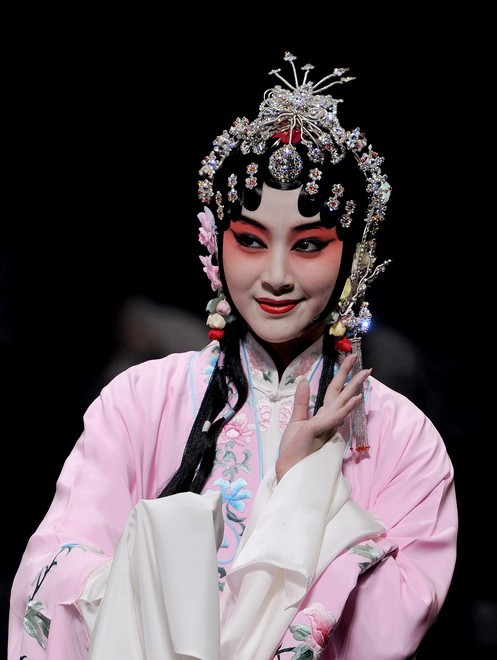 �������ж���һƬ�һ�Դ