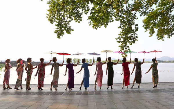 ��֮�{ | �����۵�����