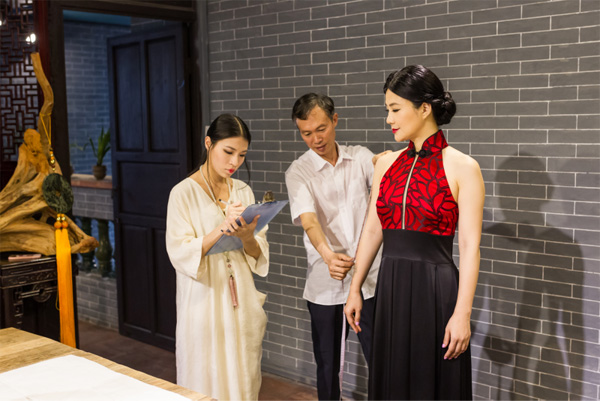 �V�ݰ����������^