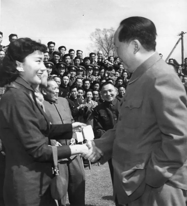 �������g����С��Ů ��ٝ�Ї��ձ�