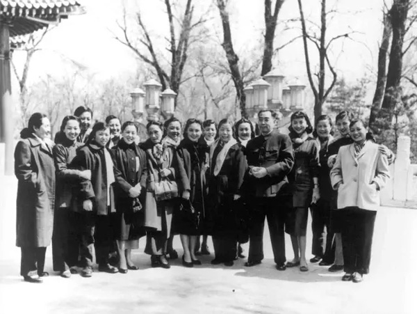 �������g����С��Ů ��ٝ�Ї��ձ�