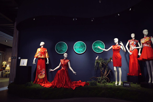 北京繭跡原創(chuàng)禮服定制