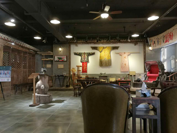 �����ƶ��A�����۲�ˇ��