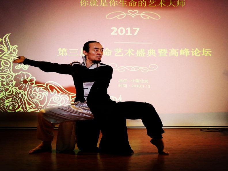 ����������ˇ�gʢ���߸߷�Փ���ھ�¡���e�k��