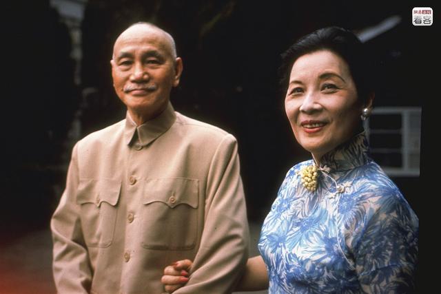 鋼鐵意志,似水柔情,喜歡穿旗袍的政壇女性