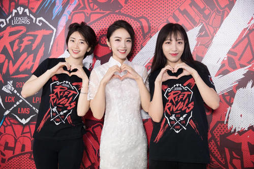 ��˪���������Ϳ�����׌����ǰһ��