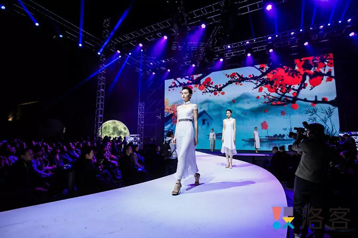 ��ʮ���������۴�Ƭ�װl,һ��Ҋ�C�݆T���Q���� 