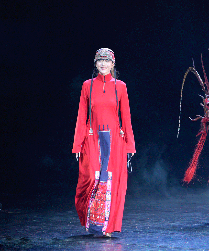 60�q����Ƽ���t�b���|(zh��)�������xĻ����]��