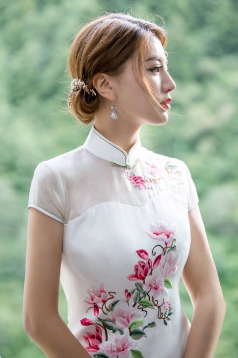 �����͵�һ��Ů��һ�u�����b�������_���M�@����L(f��ng)��