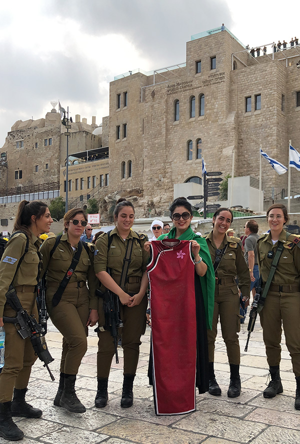 �f��ɽ��λ�����۴��ɂ����Ů��