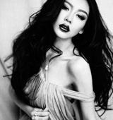 ��������ºڰ׏�(f��)�Ŵ�Ƭ