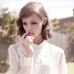 ���f�r(sh��)�⣺������Ů�ķ����ഺ