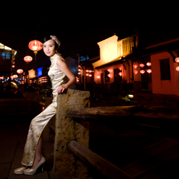 ҹɫ�µ�������Ů