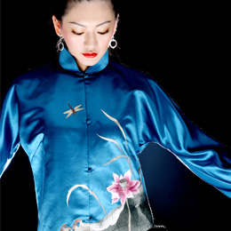 ��Ľ��ʽŮ�b�߼�����