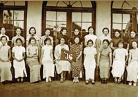 С�_�����ۣ��Ľ̕�(hu��)ŮУʷ���Ї�����Ů�ӽ���