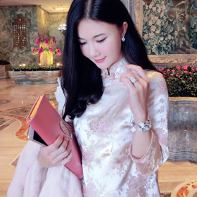 һ�M�ǳ�ٝ�ķۼt�������۴���ʾ��