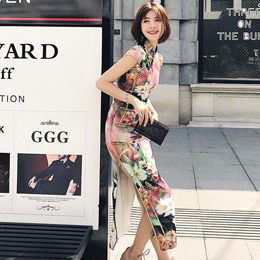 �f������