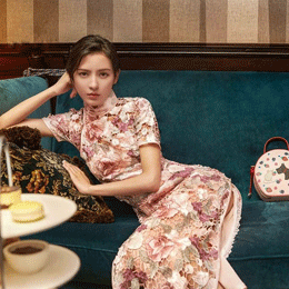 �������ٴ����۹ŵ���������@�G�r�⣬��˼��Ĳ���ڣ�